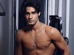 Aaman Devgan Biography